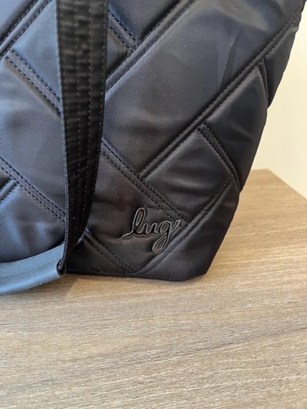 Lug Medium Skyliner Tote - Picture 2 of 14